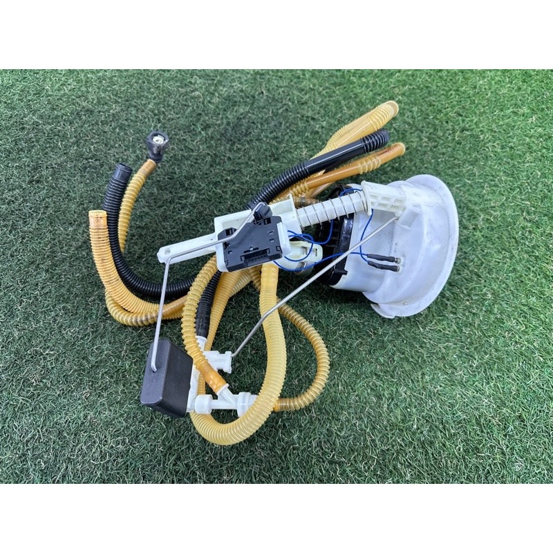 Датчик уровня топлива (электрика / датчики) BMW X1 E84 2014 2.0 16117313791