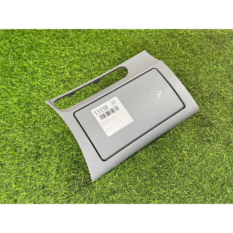 Підстаканник (салон) Mazda 6 GG 2004 2.0 RF5 gj6a64361