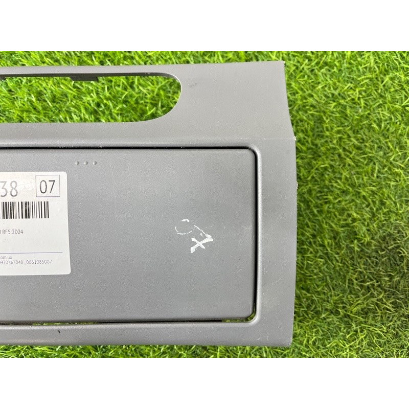 Підстаканник (салон) Mazda 6 GG 2004 2.0 RF5 gj6a64361