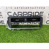 Центральный дефлектор салона