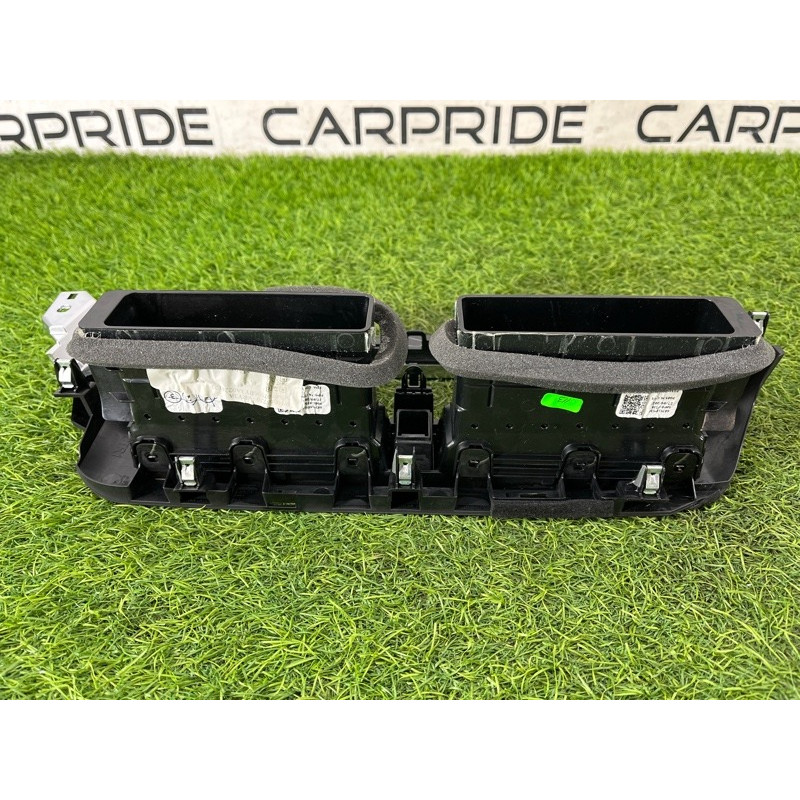 Центральный дефлектор салона (салон) Nissan Rogue T33 2023 1.5 KR15DDT 687506RY3A