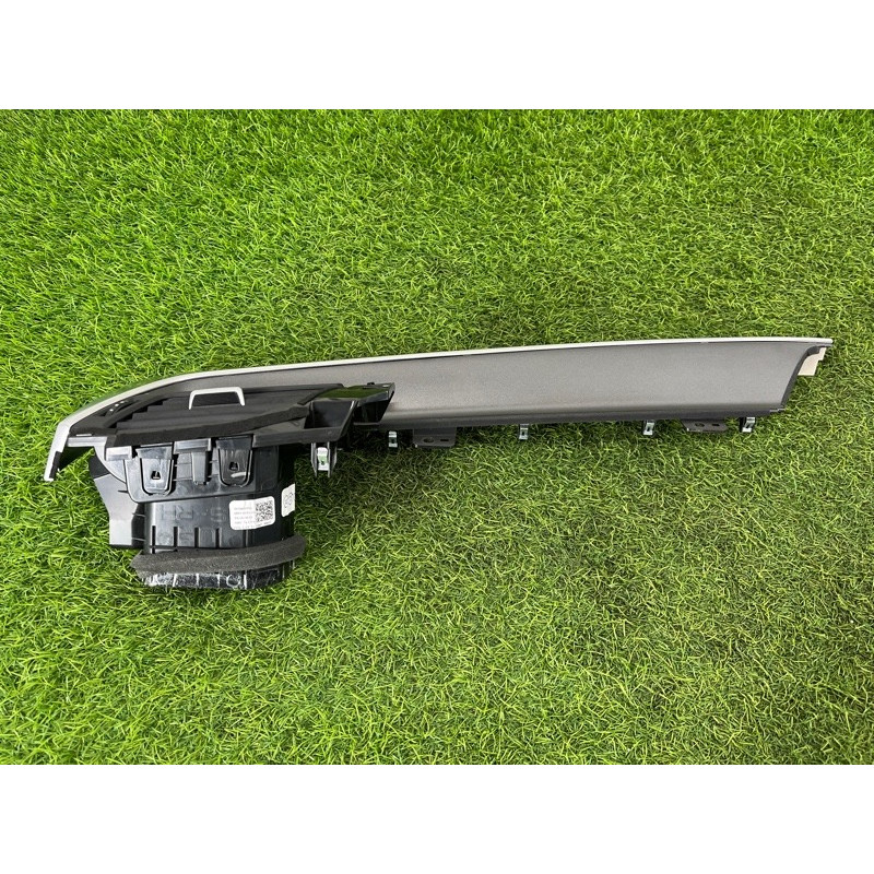 Дефлектор воздуховода (салон) Nissan Rogue T33 2023 1.5 KR15DDT 684116RR4A