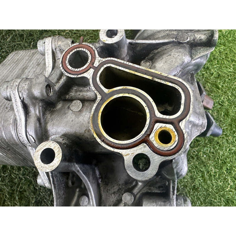 Корпус масляного фильтра (двигатель и элементы) AUDI A4 B8 2014 2.0 TFSI 06J903143AK