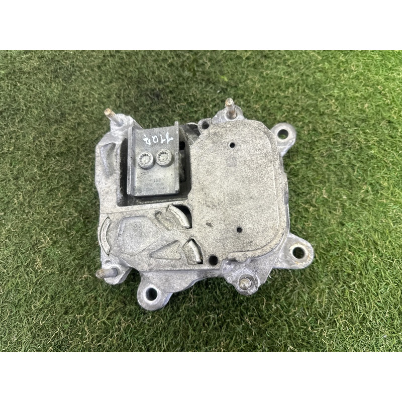 Подушка КПП (трансмиссия) AUDI Q7 4M 2017 3.0 TFSi 4M0399153N