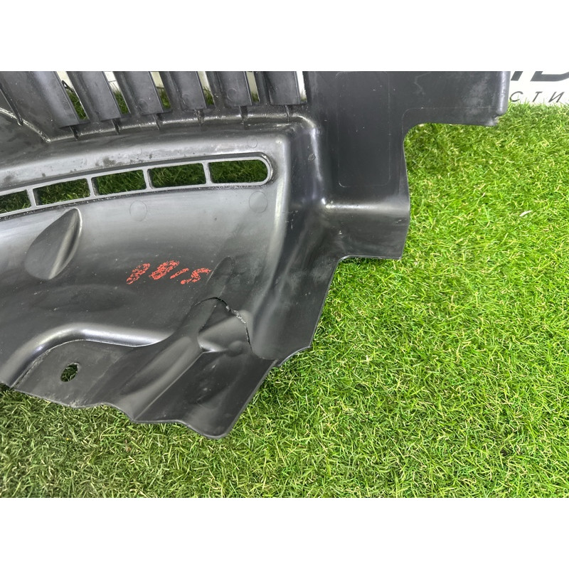 Подкрылок (кузов и элементы) LAND ROVER RANGE ROVER Sport L494 2016 3.0 Diesel LR033070