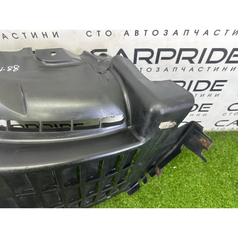 Подкрылок (кузов и элементы) LAND ROVER RANGE ROVER Sport L494 2016 3.0 Diesel LR033070