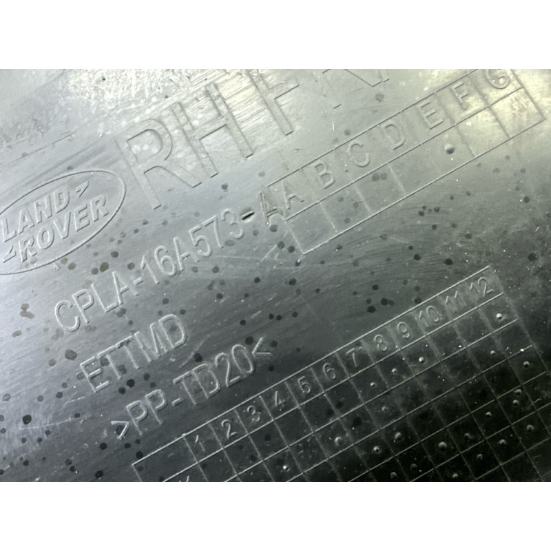 Подкрылок (кузов и элементы) LAND ROVER RANGE ROVER Sport L494 2016 3.0 Diesel LR033070