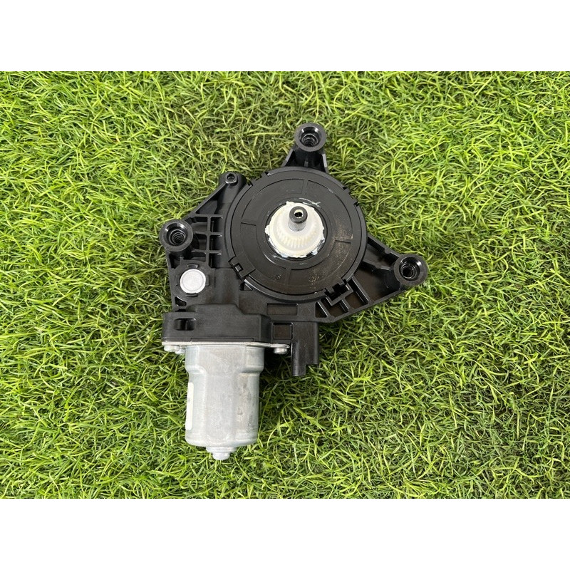 Мотор склопідйомника (електрика) Nissan Rogue T33 2023 1.5 KR15DDT 807306RR0A