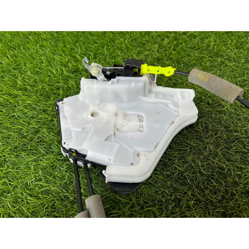 Замок дверей (кузов і елементи) Nissan Rogue T33 2023 1.5 KR15DDT 805006RR0A