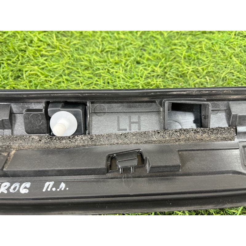 Накладка стійки лобового скла (кузов і елементи) Nissan Rogue T33 2023 1.5 KR15DDT 768376RR0B