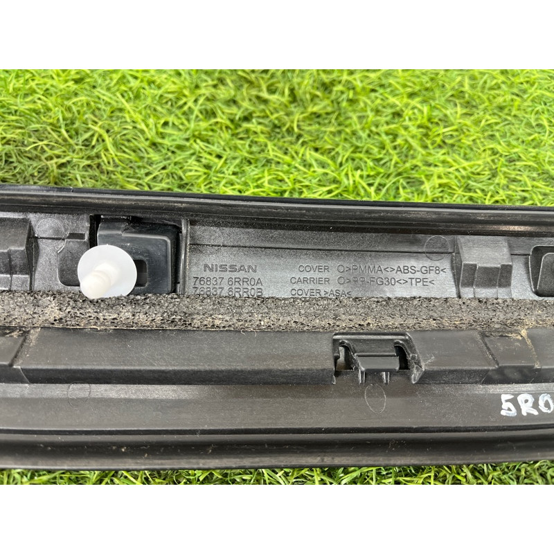Накладка стійки лобового скла (кузов і елементи) Nissan Rogue T33 2023 1.5 KR15DDT 768376RR0B