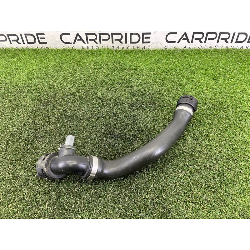 Патрубок (система охлаждения) Volkswagen Touareg NF 2013 3.0 Hybrid 7P0122051