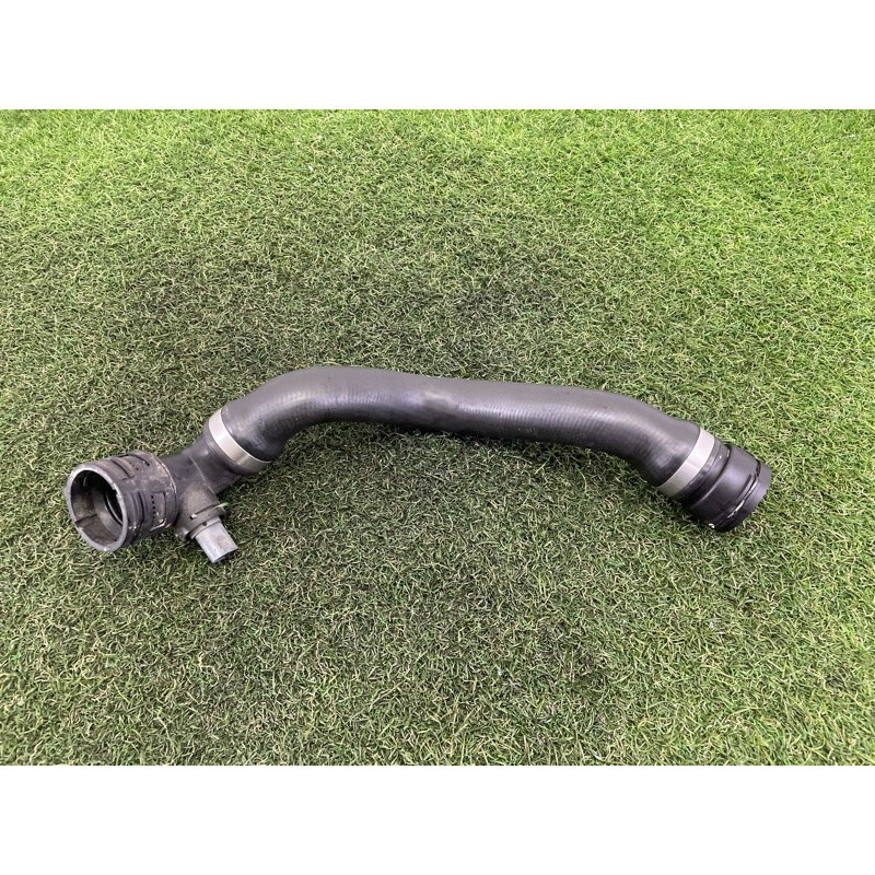 Патрубок (система охлаждения) Volkswagen Touareg NF 2013 3.0 Hybrid 7P0122051