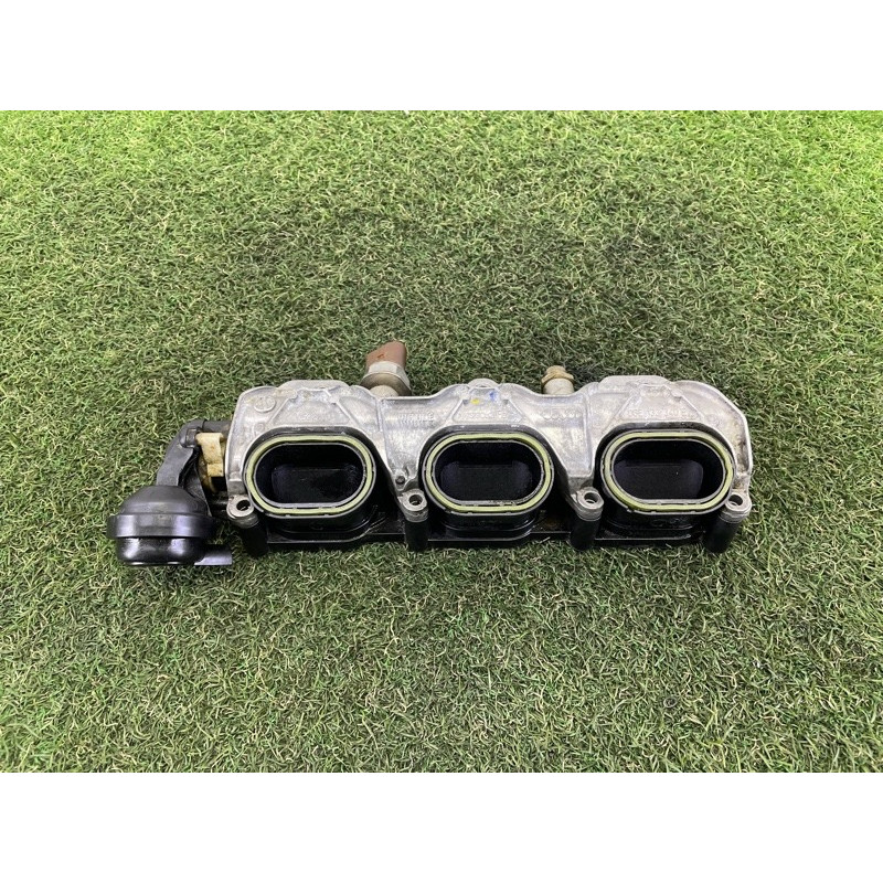 Коллектор впускной (впускная система) Volkswagen Touareg NF 2013 3.0 Hybrid 06E133109AR