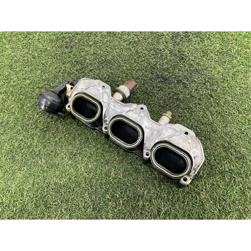 Коллектор впускной (впускная система) Volkswagen Touareg NF 2013 3.0 Hybrid 06E133109AR