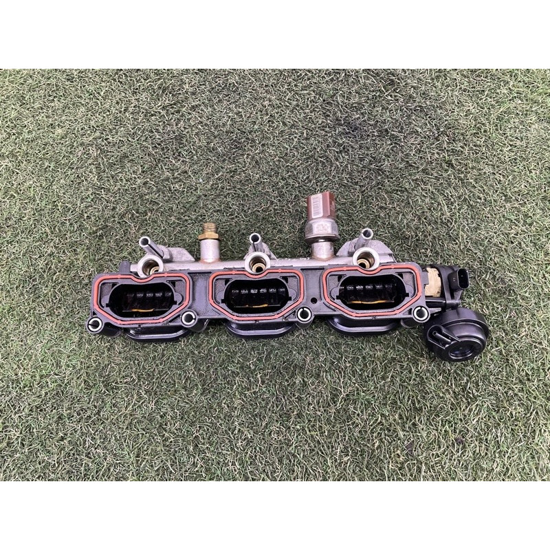 Коллектор впускной (впускная система) Volkswagen Touareg NF 2013 3.0 Hybrid 06E133109AR