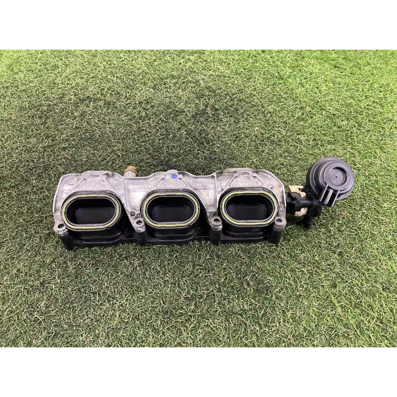 Коллектор впускной (впускная система) Volkswagen Touareg NF 2013 3.0 Hybrid 06E133110AR