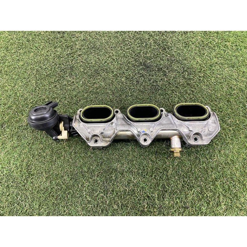 Коллектор впускной (впускная система) Volkswagen Touareg NF 2013 3.0 Hybrid 06E133110AR