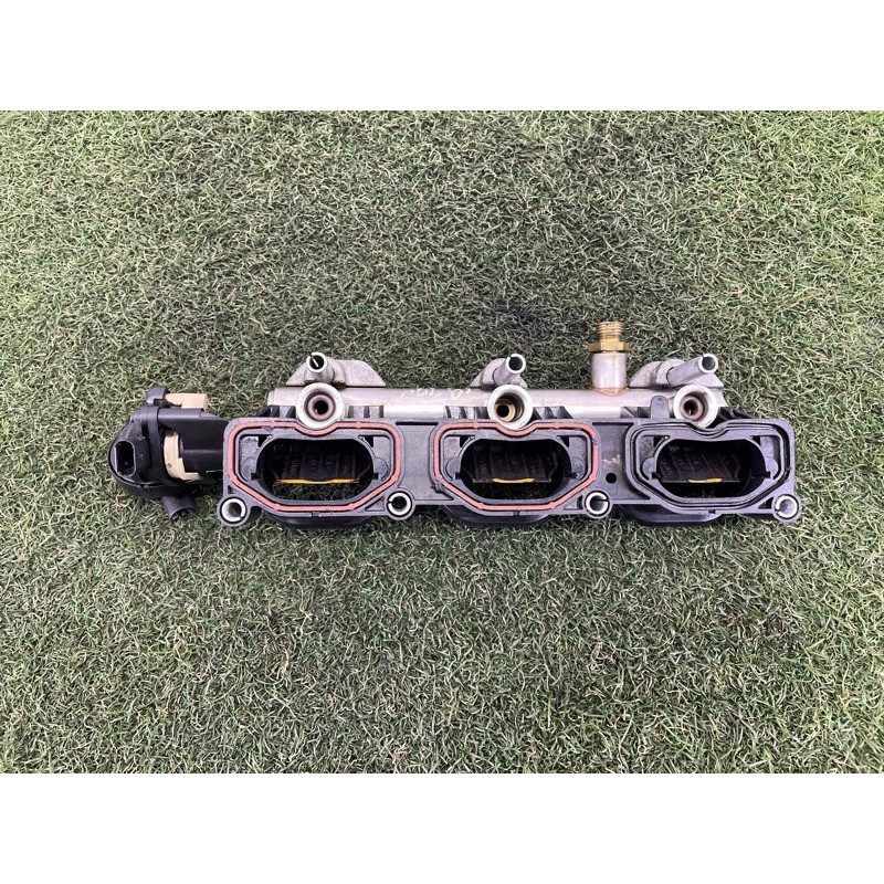 Коллектор впускной (впускная система) Volkswagen Touareg NF 2013 3.0 Hybrid 06E133110AR