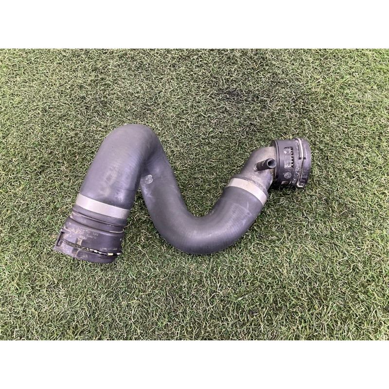 Патрубок (система охлаждения) AUDI Q7 4L 2011 3.0 TFSi 7L8122101D