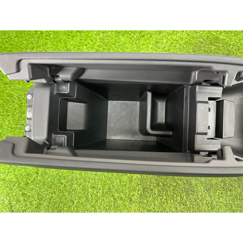 Центральная консоль (салон) Nissan Rogue T33 2023 1.5 KR15DDT 969106RR4A
