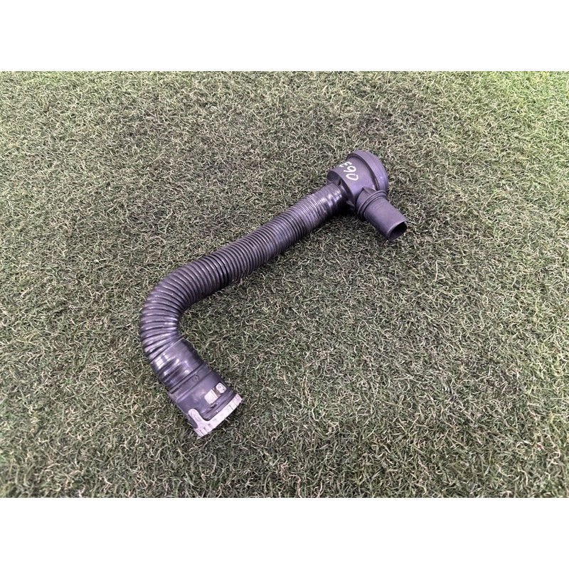 Трубка рецеркуляции воздуха (двигатель и элементы) BMW 3-series E90 2010 3.0 N54 11657556555