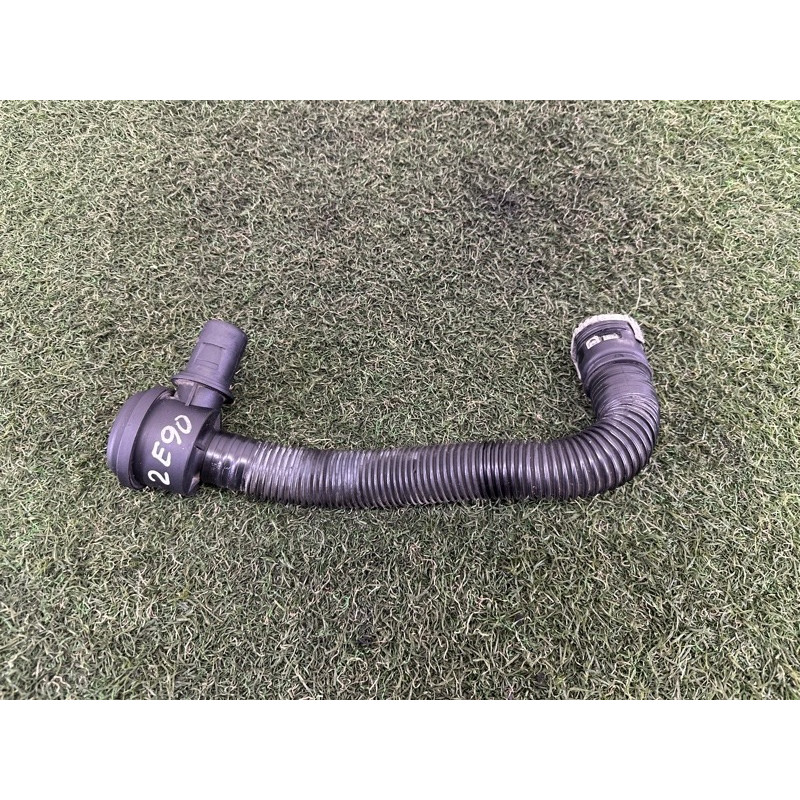 Трубка рецеркуляции воздуха (двигатель и элементы) BMW 3-series E90 2010 3.0 N54 11657556555