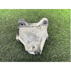 Кронштейн двигателя