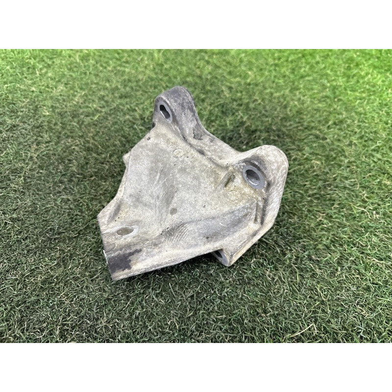 Кронштейн двигателя (кронштейны двигателя) Jeep Grand Cherokee WK2 2014 3.0 Diesel 52124991AC