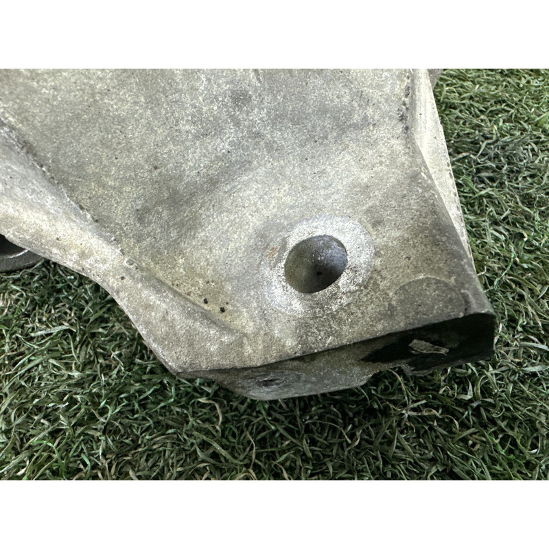 Кронштейн двигателя (кронштейны двигателя) Jeep Grand Cherokee WK2 2014 3.0 Diesel 52124991AC