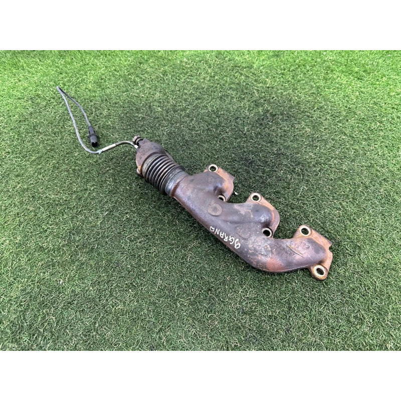 Коллектор выпускной (выпускная система) Jeep Grand Cherokee WK2 2014 3.0 Diesel 68211252AA