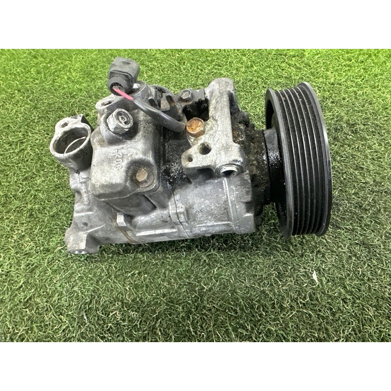 Компрессор кондиционера (отопление и кондиционирование) AUDI Q5 8R 2010 3.2 CALB 8K0260805K