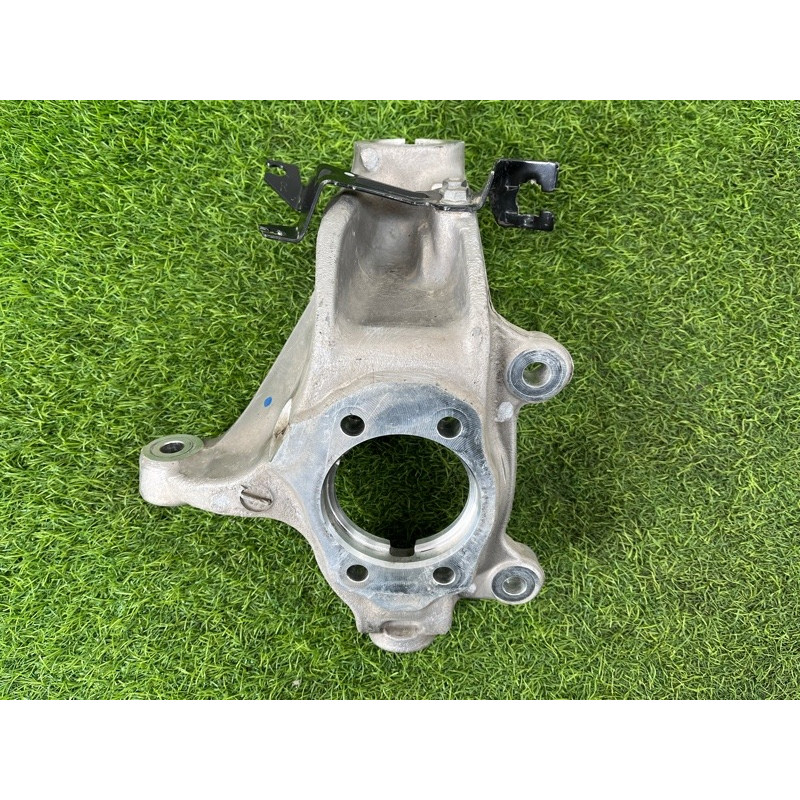 Поворотный кулак (подвеска) Nissan Rogue T33 2023 1.5 KR15DDT 400146RR0A