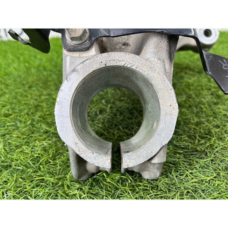 Поворотный кулак (подвеска) Nissan Rogue T33 2023 1.5 KR15DDT 400146RR0A