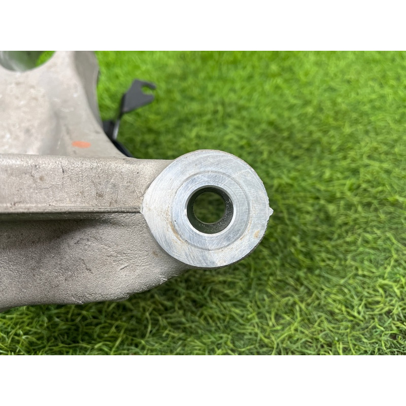 Поворотный кулак (подвеска) Nissan Rogue T33 2023 1.5 KR15DDT 400146RR0A