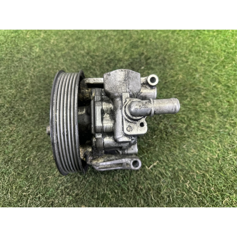 Насос гідропідсилювача керма (рульове керування) AUDI Q5 8R 2010 3.2 CALB 8R0145155T