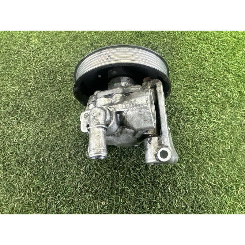 Насос гідропідсилювача керма (рульове керування) AUDI Q5 8R 2010 3.2 CALB 8R0145155T