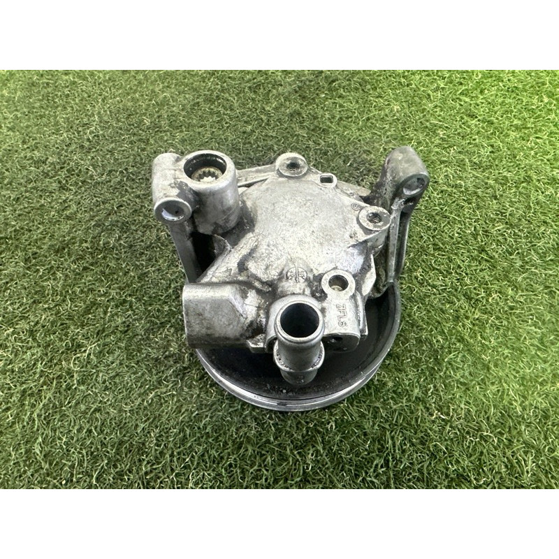 Насос гідропідсилювача керма (рульове керування) AUDI Q5 8R 2010 3.2 CALB 8R0145155T