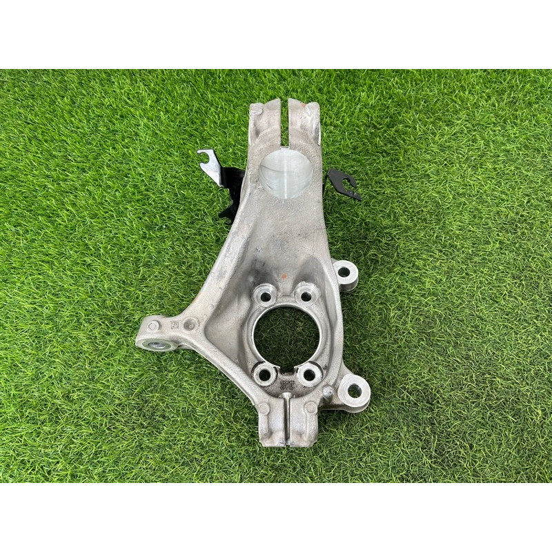 Поворотный кулак (подвеска) Nissan Rogue T33 2023 1.5 KR15DDT 400156RR0A