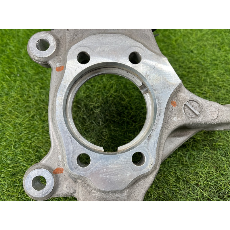 Поворотный кулак (подвеска) Nissan Rogue T33 2023 1.5 KR15DDT 400156RR0A