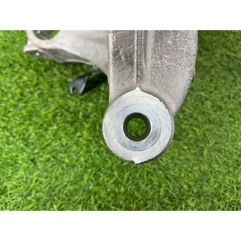 Поворотный кулак (подвеска) Nissan Rogue T33 2023 1.5 KR15DDT 400156RR0A