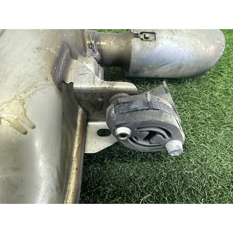 Глушитель (выпускная система) AUDI A4 B9 2018 2.0 DBPA 8W5253610A