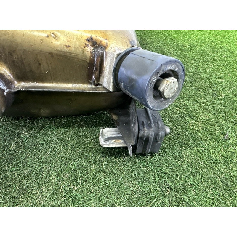 Глушитель (выпускная система) BMW 7-series F01 2011 3.0 N54 18307646972