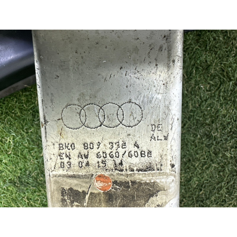 Усилитель бампера (наружные элементы кузова) AUDI A4 B8 2014 2.0 TFSI 8T0807313A