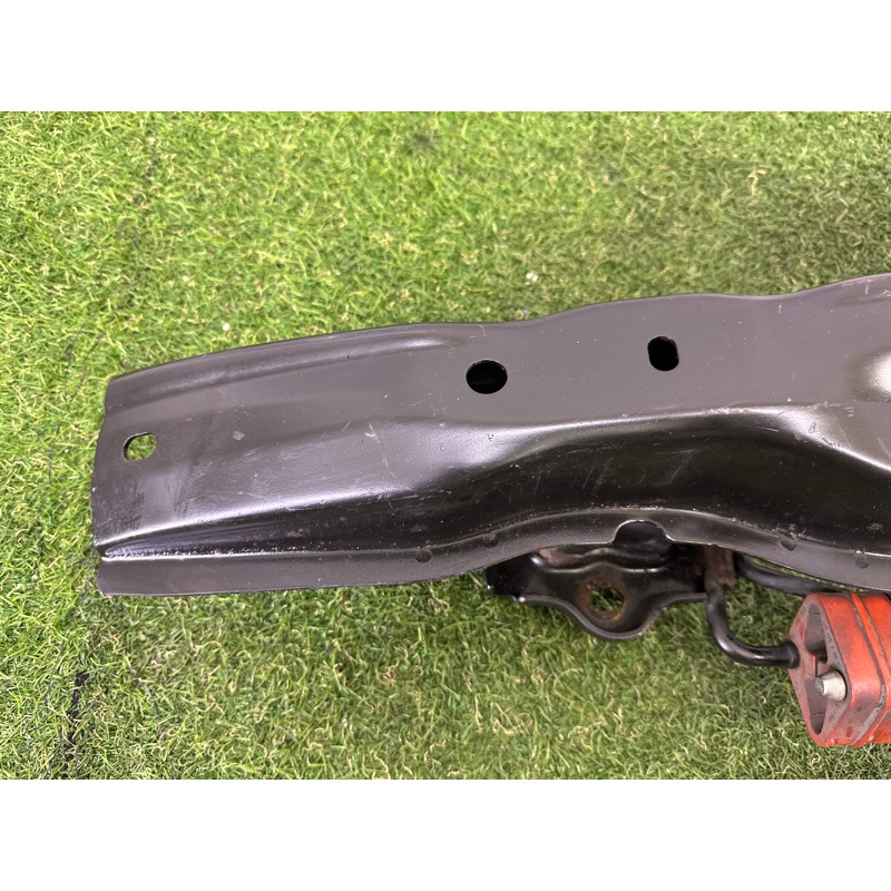 Усилитель бампера (наружные элементы кузова) BMW 3-series E90 2010 3.0 N54 51127157118