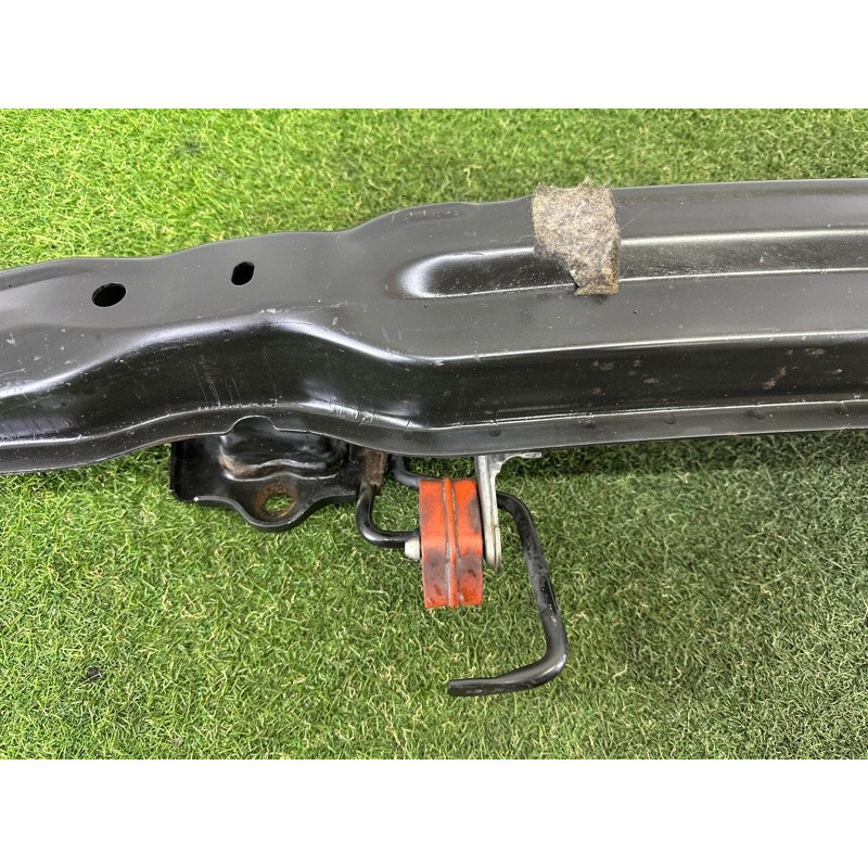 Усилитель бампера (наружные элементы кузова) BMW 3-series E90 2010 3.0 N54 51127157118