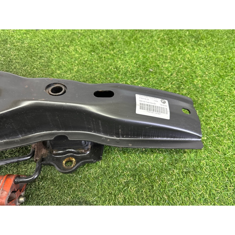 Усилитель бампера (наружные элементы кузова) BMW 3-series E90 2010 3.0 N54 51127157118