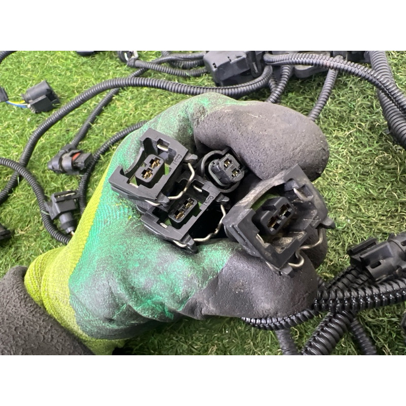 Проводка моторная (электрика двигателя) BMW X5 F15 2015 4.4 12518654744