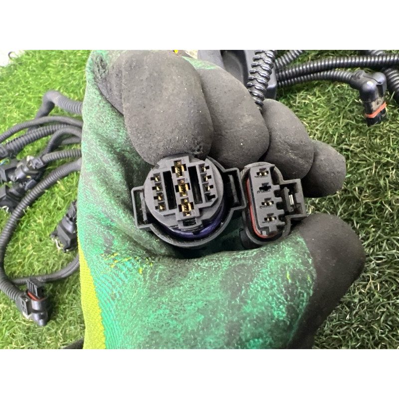 Проводка моторная (электрика двигателя) BMW X5 F15 2015 4.4 12518654740