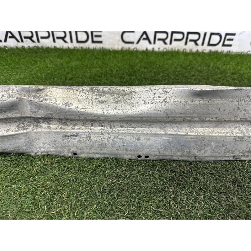 Усилитель бампера (наружные элементы кузова) AUDI A4 B8 2013 2.0 TFSI 8K0807113F